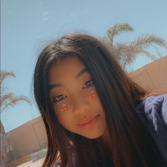 Meet your Posher, Julia - Picture 1 of 1